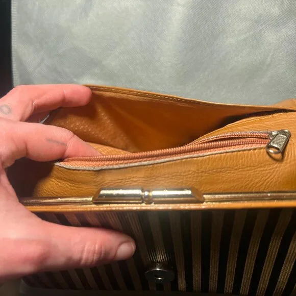 Vintage Fendi Wallet • Pequin Stripe Canvas & Tan Leather • Made in Italy - Picture 8 of 16